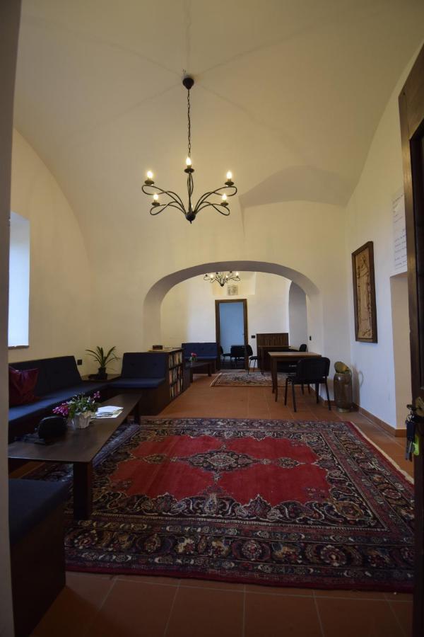 Convento Dei Cappuccini Hostel Tolfa Exterior photo